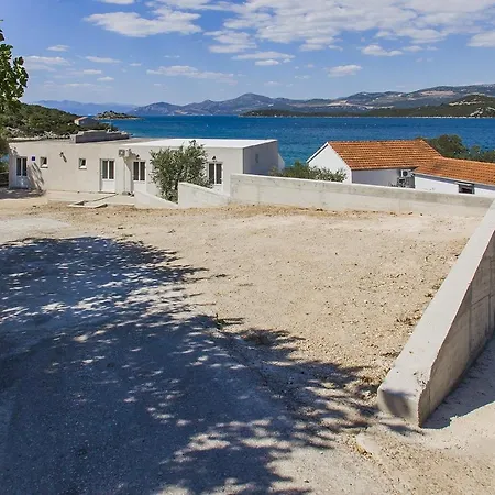 Zuronja 14095b Putniković