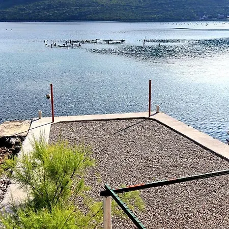 Zuronja 14095b アパート