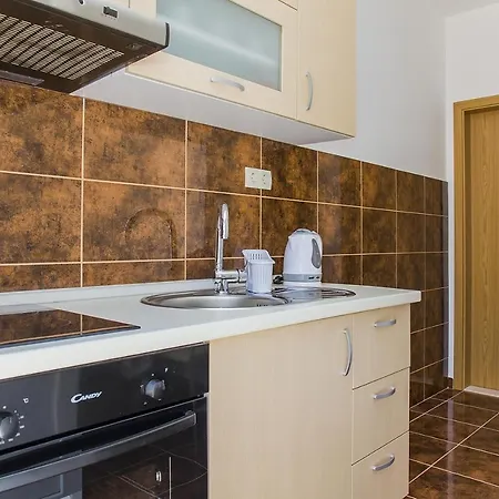 Zuronja 14095b * Putniković